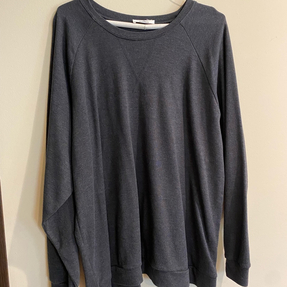 Zenana Outfitters Womens Charcoal Crewneck Sweater